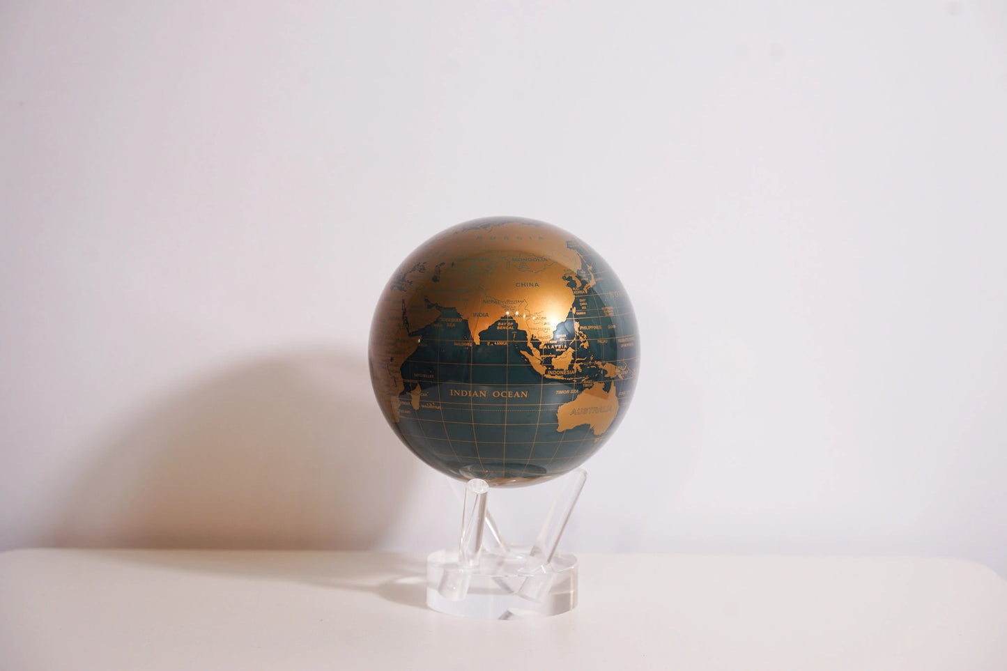 MOVA GLOBE_GREEN AND GOLD